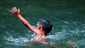 Personel Polres Tebingtinggi Hanyut di Sungai Padang