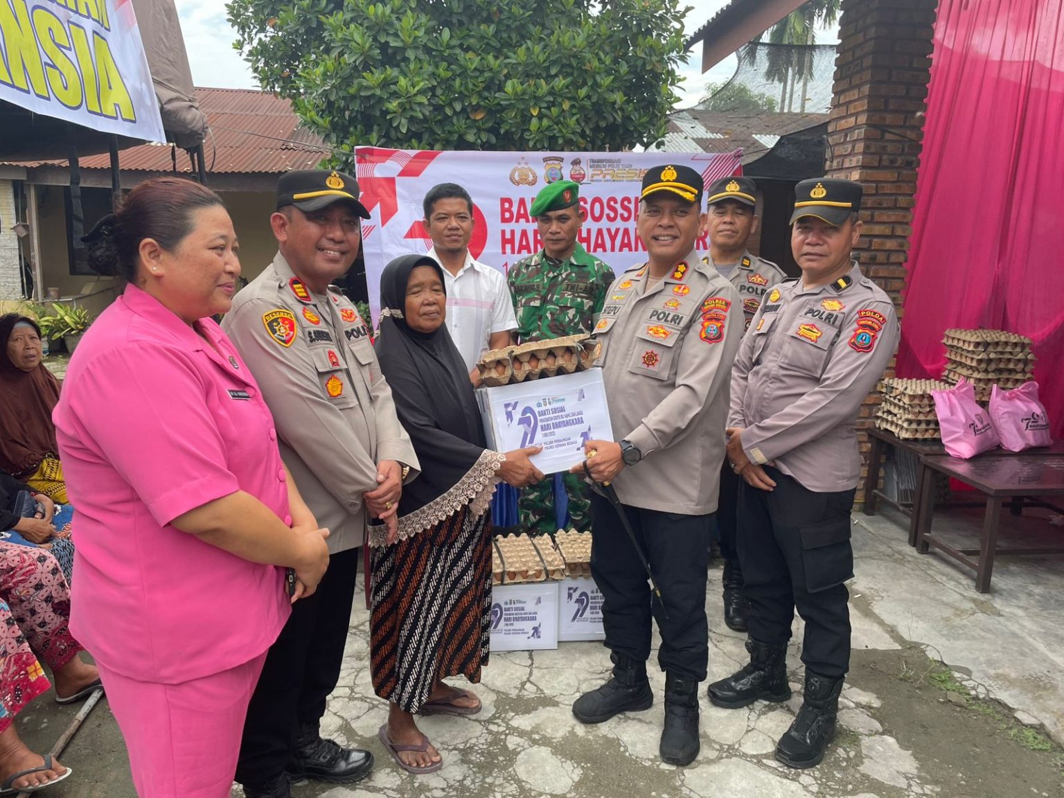 Polres Sergai Gelar Bakti Sosial Sambut HUT Bhayangkara ke-79