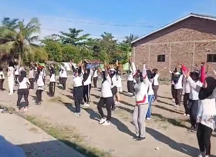 Anggota DPRD Siti Aisah Terus Gelorakan Senam Sehat Pemdes Petaring