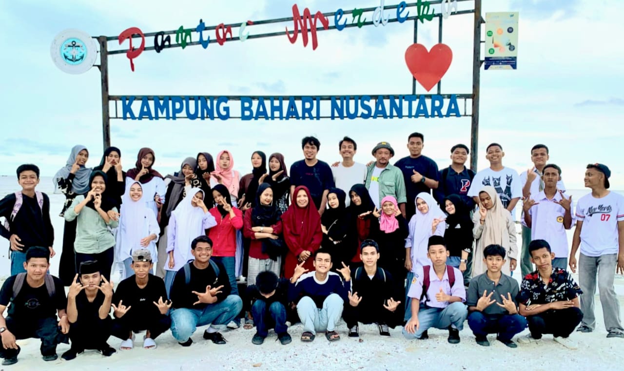 Pantai Merdeka Bagan Kuala Jadi Program Project Class SMKS IT Aisyiyah Sumut